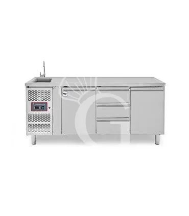 Tavolo refrigerato 3 cassetti centrale, 2 porte, lavello, rubinetto, motore a sinistra, P 700 mm, +2°C/+8°C Economico