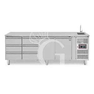 Tavolo refrigerato 6 cassetti 2 porte con lavello, Prof. 700 mm, temp. +2°C/+8°C, completo di rubinetto Pagamento Sicuro