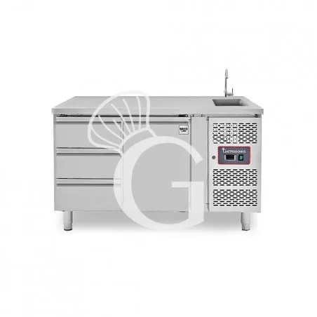 Novità Tavolo refrigerato 3 cassetti 1 porta con lavello, Prof. 700 mm, temp. +2°C/+8°C, completo di rubinetto