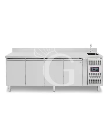Tavolo refrigerato 4 porte con lavello e alzatina, motore a destra, Prof. 700 mm,temp +2°C/+8°C, completo di rubinetto Compra Oggi Stesso