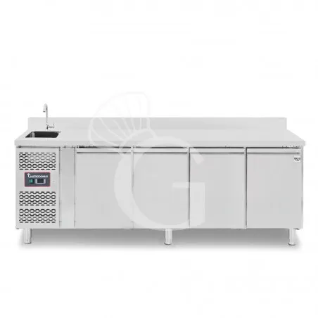 Occasione Imperdibile Tavolo refrigerato 4 porte con lavello e alzatina,motore a sinistra,Prof. 700 mm,temp +2°C/+8°C, completo di rubinetto