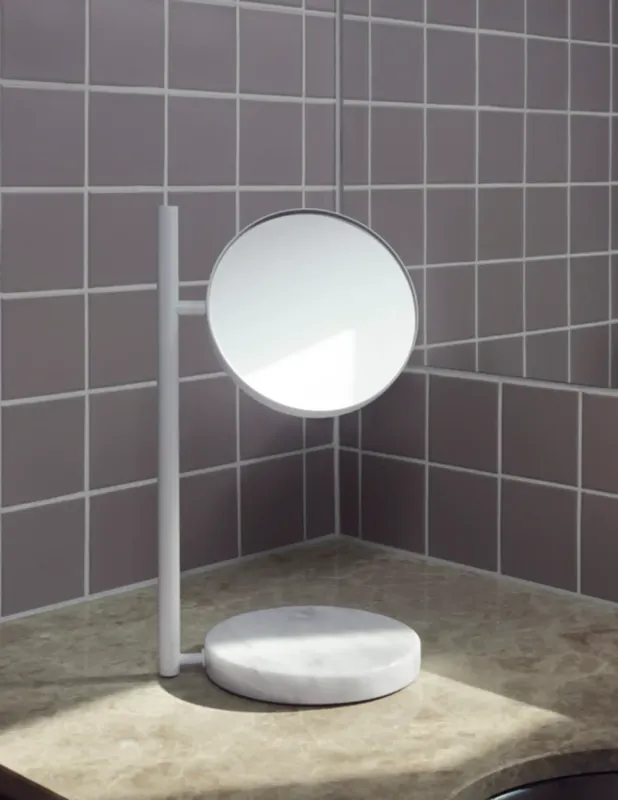 Normann Copenhagen Pose Specchio Bianco Reso Gratuito