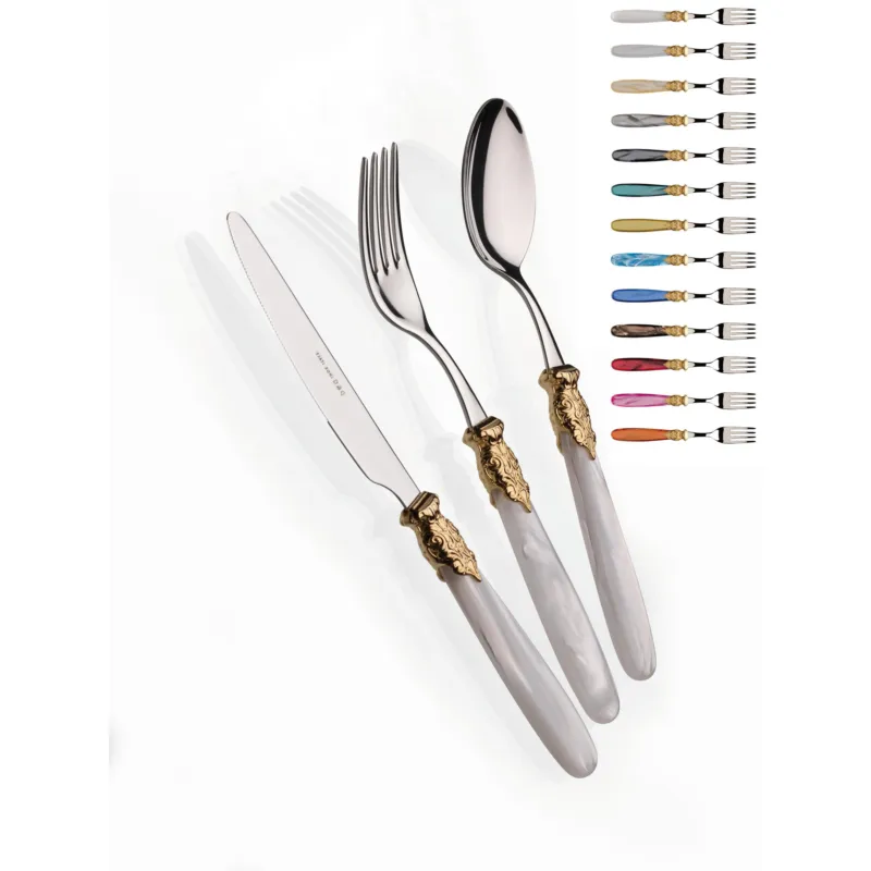 Spedizione Espresso PARIS ORO E ACCIAIO, 6 posti tavola, Servizio posate 24 pezzi in acciaio inox 18/10 lucido spessore 2,5 mm Manico in acrilico madreperlato con ghiera dorata lavabile in lavastoviglie Domus e Design Trasparente