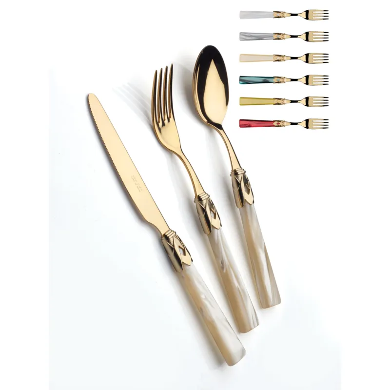 Popolare CAPRI Ghiera ORO e Posate oro, 6 posti tavola, Servizio posate 24 pezzi in acciaio inox 18/10 lucido spessore 2,5 mm Manico acrilico madreperlato con ghiera in metallo Oro Lucido lavabile in lavastoviglie Domus e Design bianco perlato