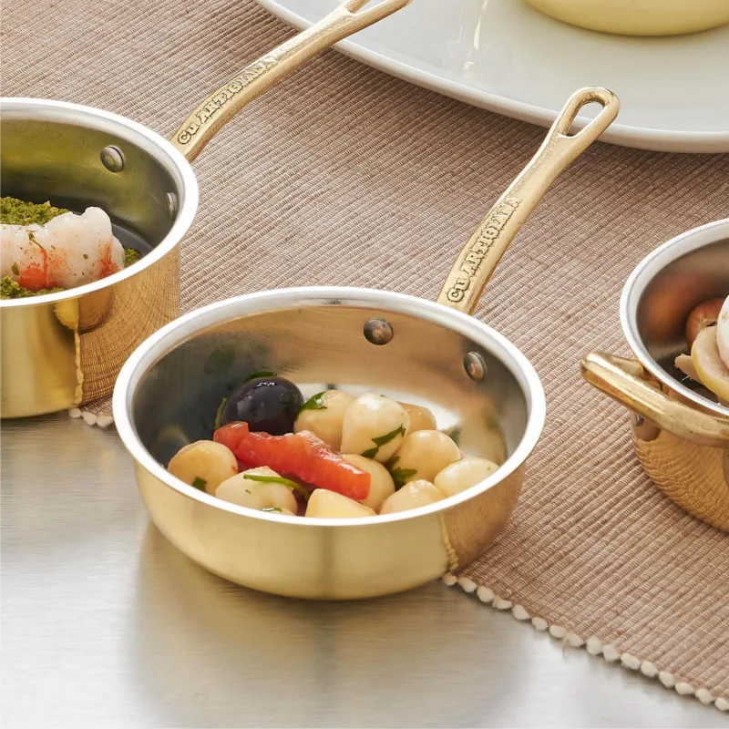 Compra Adesso Padella un manico in Ottone Linea Pepite D‘oro Mignon diametro 10xh3,5 cm - lt 0,24 realizzata in Ottone massiccio liscio e lucido CuArtigiana