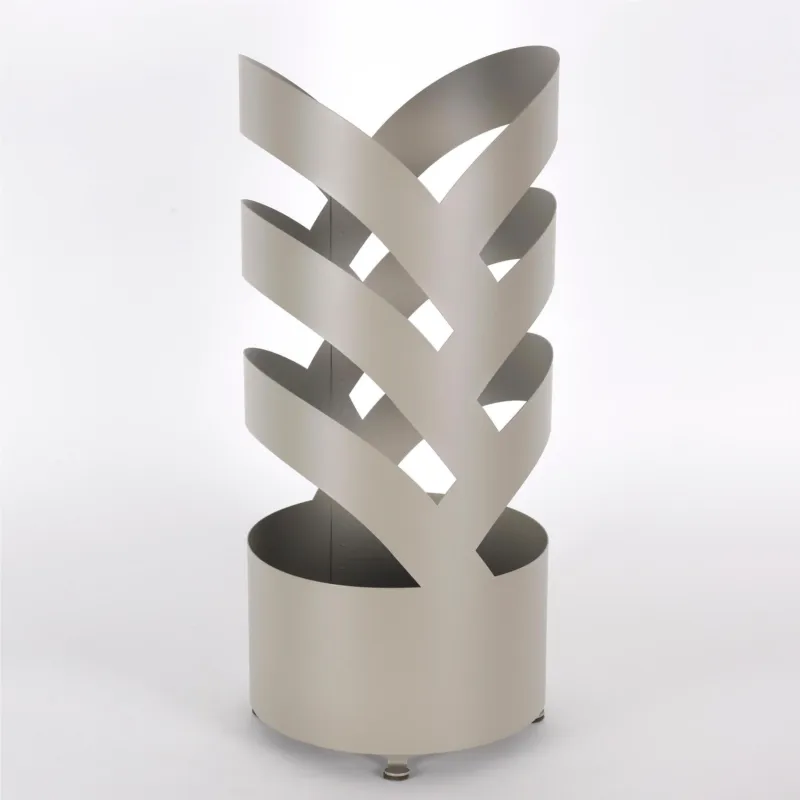 Offerta Speciale Porta ombrelli design moderno Struttura in metallo tagliata al laser ARCHI Dimensioni 25xh 58 cm con piedini rialzati e vaschetta raccogli acqua Colore Tortora pastello Ceart