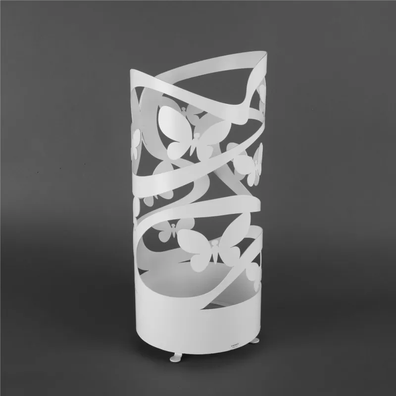 Prezzo Basso Porta ombrelli design moderno Struttura in metallo tagliata al laser FARFALLE Dimensioni 25x25xh 57 cm con piedini rialzati e vaschetta raccogli acqua Colore Bianco Ceart