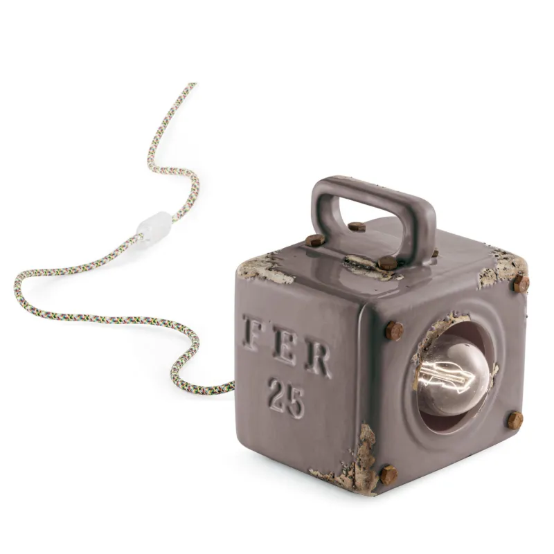 Lampada da tavolo in Metallo anticato Cavoin cotone rivestito Dimensione 18x15,5 xh 20 cm 1 x max 77W E27 peso 2,25 kg colore Tortora vintage Ferroluce Compra Adesso