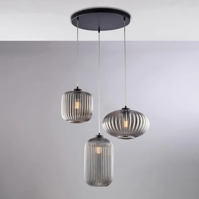 Sospensione Glamour in Ferro Laccato Nero, Ø55xH41-141 cm, 3 Luci E27 - 55W Max, Vetro Soffiato Grigio Specchiato con Decorazione Rigata in Rilievo Be Light Ultima Occasione