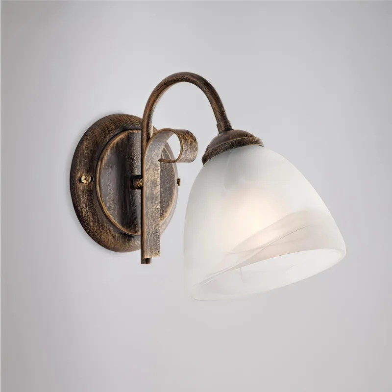 Applique da muro in ferro laccato marrone con decorazione oro antico FORGIATO Dimensione 23x23xh 20 cm sfere in Vetro alabastro bianco 1 luce Be Light Super Prezzo