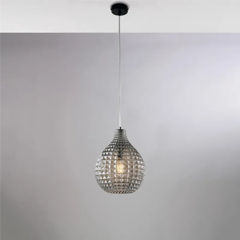 Sospensione in ferro laccato bianco e montatura cromo A 1 luci MOD DIAMANTE Dimensioni 21xh 32 cm allungabile fino a 132 diffusori in vetro Grigio Specchiato Be Light Offerta Lampo