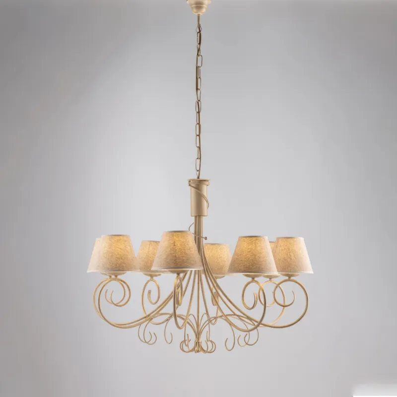 Miglior Prezzo Lampadario Vienna in ferro laccato avorio con decorazione oro chiaro e paralumi in pvc effetto tessuto 8 luci, altezza 63 Cm, Cavo allungabile fino a 123 Cm, larghezza 78 Cm Be Light