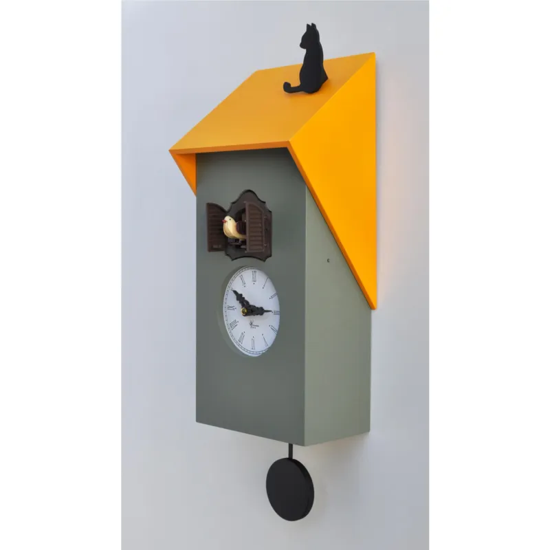 Orologio con cucù VICENZA Giallo 17x12xh37 cm Cassa MDF laccato grigio cemento Laccato naturale tetto (RAL 7033) Giallo Pirondini Non Perdere