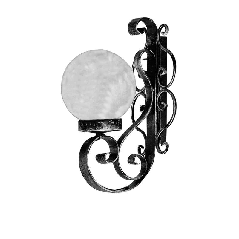 Applique Sfera In ferro Battuto 16xh33 cm- diametro sfera di vetro 16 cm interno esterno con vetri trasparente martellato e impianto colore nero Sessa Ferro Battuto Scelto Dai Clienti