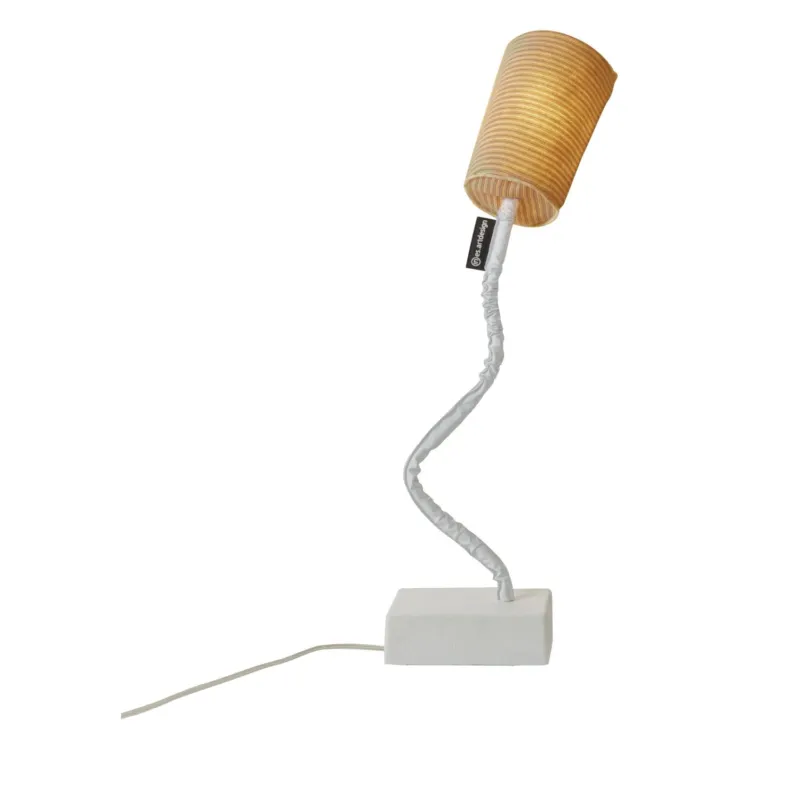 Compra Oggi Stesso Lampada da Tavolo Paint T stripe colore giallo Altezza 17,5 cm Diametro 12 cm, realizzata in ghisa, acciaio, nylon, nebulite, lana 100% base bianca In.Es ArtDesign