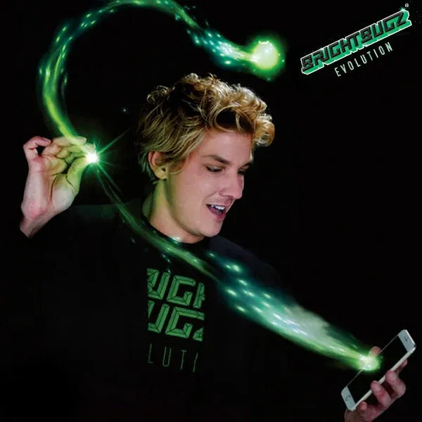 Super Prezzo Bright Bugz Evolution Magica Lucciola + 3D Holobeam con App Magia Grandi Giochi