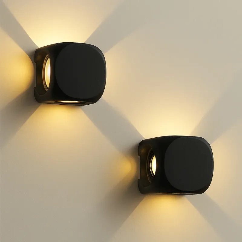 Set 2 Applique da Muro 4 Led Lampada a Parete Nera Luce Bianco Caldo 6x6x5cm Novità