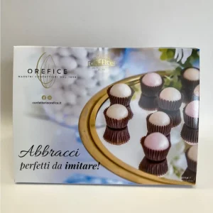 Quantità Limitata Orefice Confetti - Abbracci biscotto avvolto da cioccolato lilla 500g