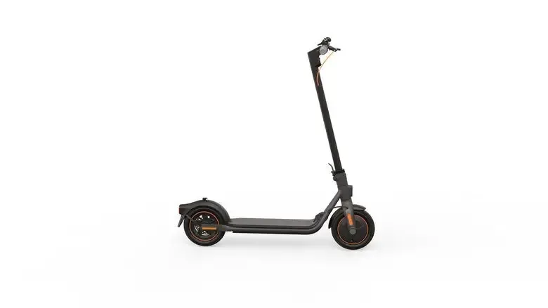Acquista Ora Ninebot by Segway F40E 25 km/h Nero