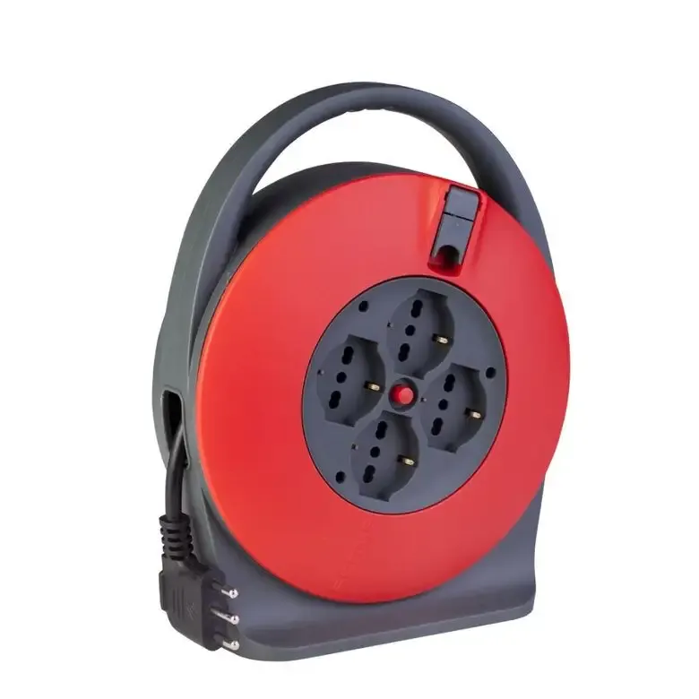 Poly Pool PP2742 prolunghe e multiple 10 m 4 presa(e) AC Interno/esterno Nero, Rosso Occasione