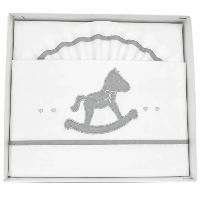 Completo Lenzuola Culla 3pz Cavalluccio a Dondolo ART. 6020 100% Cotone - Dolci Sogni Must-Have