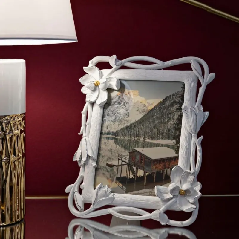 CORNICE MAGNOLIA CM 23,8X2,7X28 - FERRETTI 037266003 Offerta Lampo