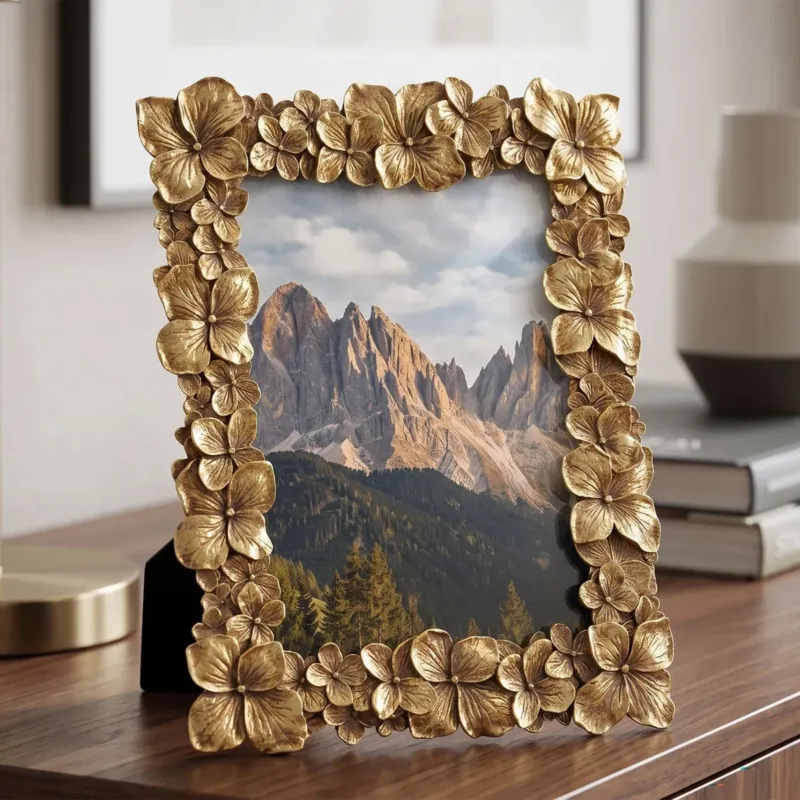 Cornice Con Quadrifogli 21,5X1,8X26,7cm - Ferretti Occasione